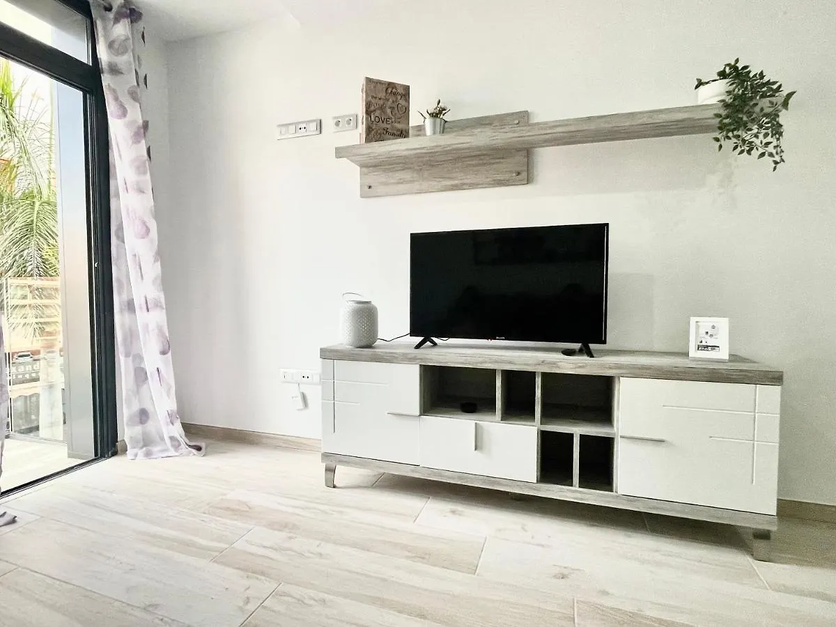Island Suites Arona
