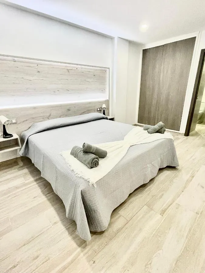 Appartamento Island Suites Arona