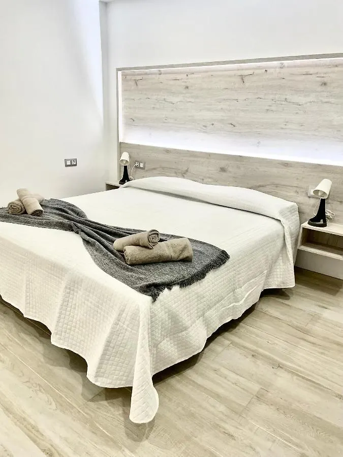 Appartamento Island Suites Arona