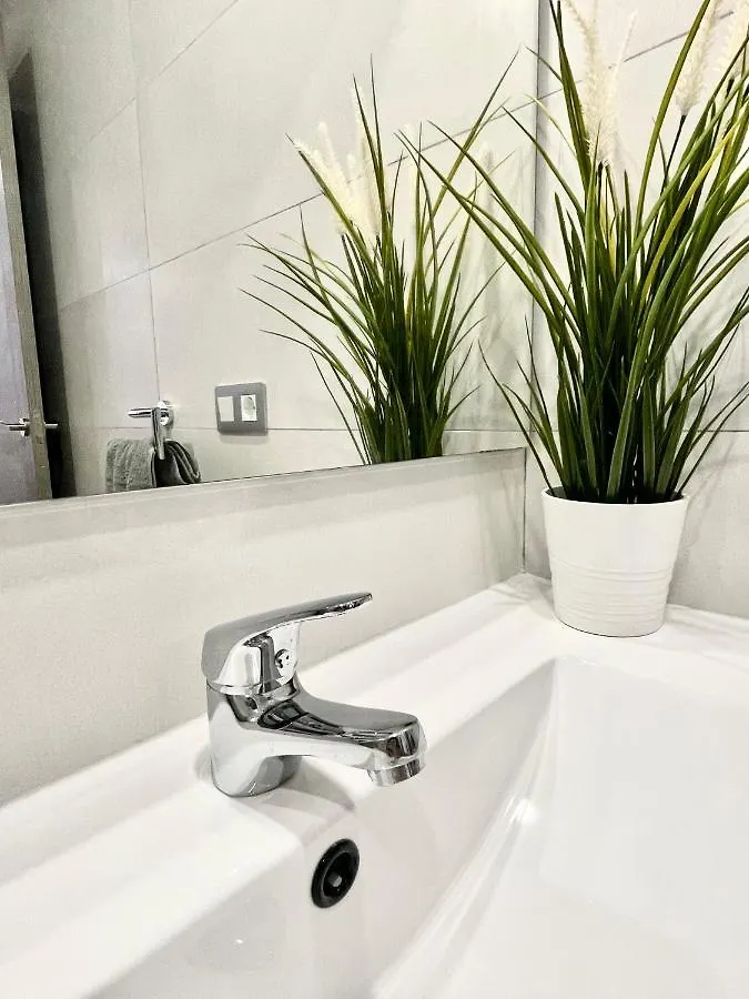 Island Suites Arona